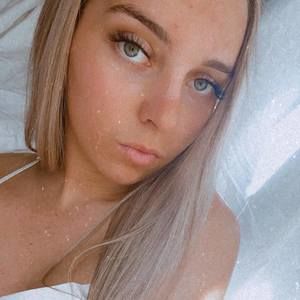 Meet your Posher, Talia